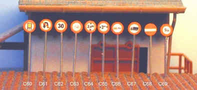 10rundeSchilder5.jpg (37669 Byte)