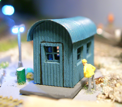 Geraeteschuppenblau.jpg (126078 Byte)