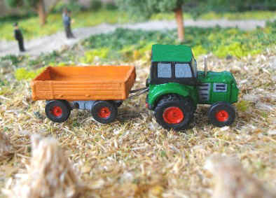 TreckermitWagengruen.JPG (51364 Byte)